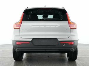 VOLVO XC40 B4 Plus Dark 2WD...
