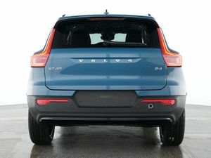 VOLVO XC40 B4 Plus Dark 2WD...