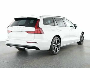 VOLVO V60 T8 Ultra Dark Recharge Plug-In Hybrid AWD...