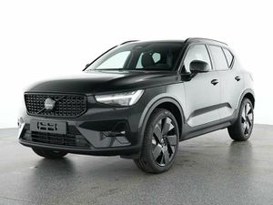 VOLVO XC40 B3 Plus Black Edition 2WD...