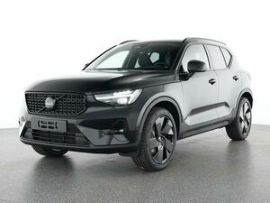 VOLVO XC40 B3 Plus Black Edition 2WD...