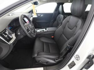 VOLVO V60 T8 Ultra Dark Recharge Plug-In Hybrid AWD...