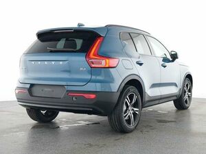 VOLVO XC40 B4 Mild-Hybrid Benzin Plus Dark 2WD...