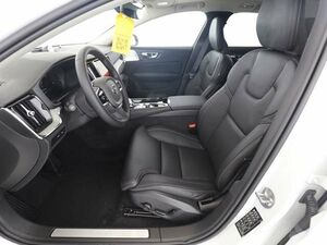VOLVO V60 T8 Ultra Dark Recharge Plug-In Hybrid AWD...