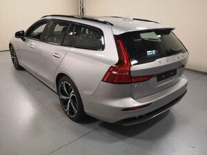 VOLVO V60 T8 Ultra Dark Recharge Plug-In Hybrid AWD...
