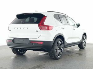 VOLVO XC40 B3 Plus Black Edition 2WD...