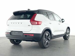 VOLVO XC40 B3 Ultra Black Edition 2WD...
