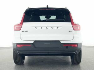 VOLVO XC40 B3 Ultra Black Edition 2WD...