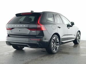 VOLVO XC60 B5 Ultra Dark AWD...