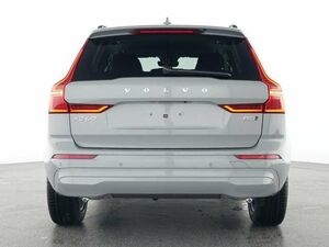 VOLVO XC60 B 5 AWD Dark Core...