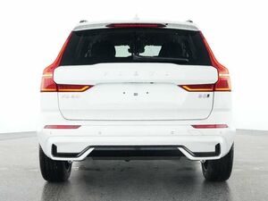 VOLVO XC60 B 5 AWD Plus Dark, NAVI, Klima, PDC...