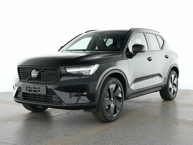 VOLVO XC40 B3 Plus Black Edition 2WD...