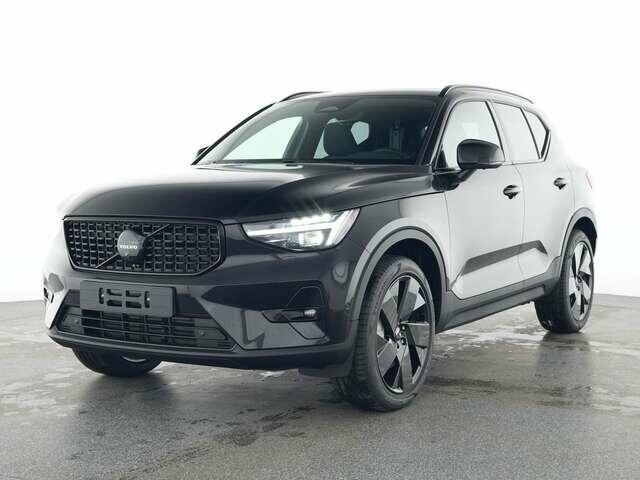 VOLVO XC40 B3 Plus Black Edition 2WD...