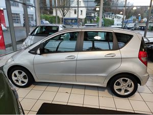 MERCEDES-BENZ A 160 AVANTGARDE PTS TEILLEDER SHZ ALU...