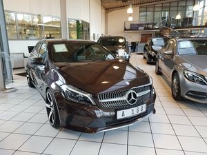 MERCEDES-BENZ A 180 URBAN LED TEMPO SPORTOPTIK SHZ...