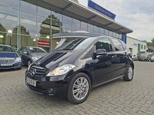 MERCEDES-BENZ A 180 AUTOMATIK PANORAMADACH SHZ TEMPO...