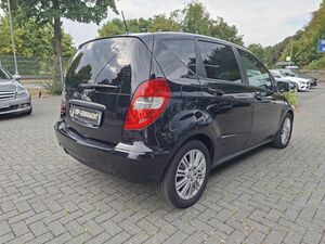 MERCEDES-BENZ A 180 AUTOMATIK PANORAMADACH SHZ TEMPO...