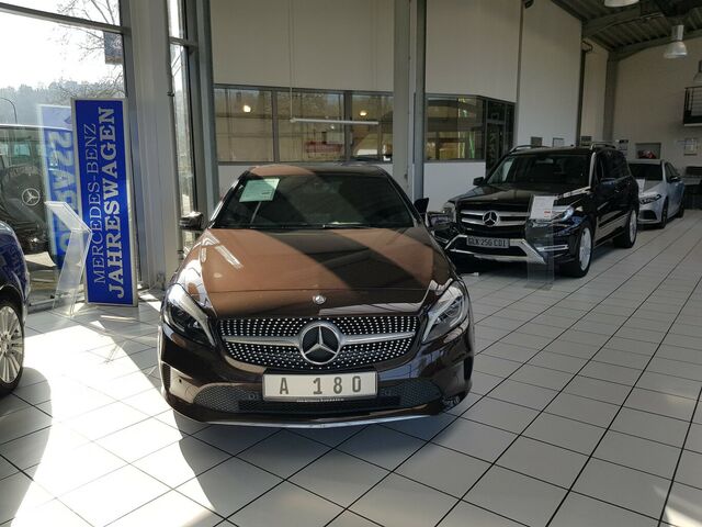 MERCEDES-BENZ A 180 URBAN LED TEMPO SPORTOPTIK SHZ... Ansicht 14 für Fahrzeugdetailseite