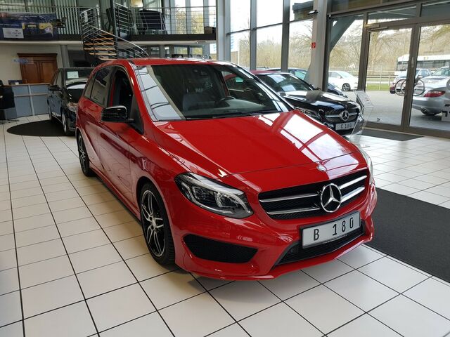 MERCEDES-BENZ B 180 AMG LED KAMERA AHK NIGHT AUT SHZ SPIEGEL... Ansicht 2 für Fahrzeugdetailseite