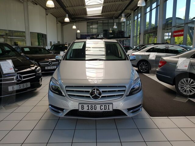 MERCEDES-BENZ B 180 STYLE AUTOMATIK XENON AHK PTS SPIEGELPAKET... Ansicht 15 für Fahrzeugdetailseite