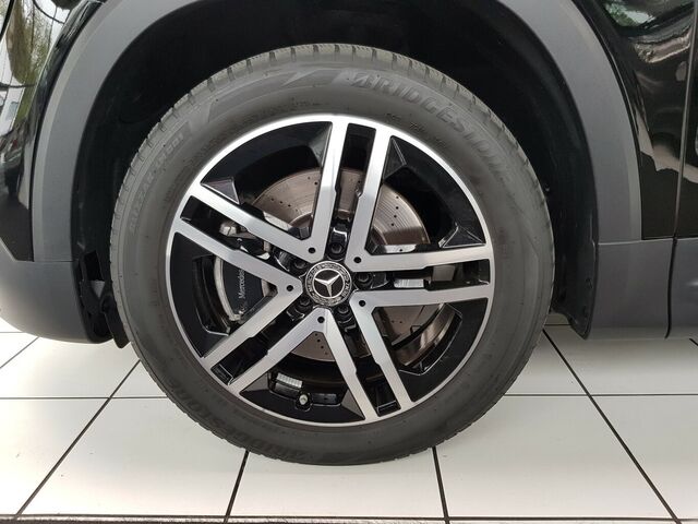 MERCEDES-BENZ GLB 220 AMG LED 360 DISTRONIC StHz AMBI MEMORY... Ansicht 5 für Fahrzeugdetailseite