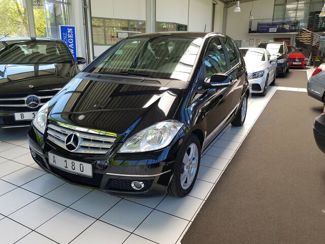 MERCEDES-BENZ A 180 AVANTGARDE AUTOMATIK TEMPO SHZ PTS... Vorschau für Listenansicht