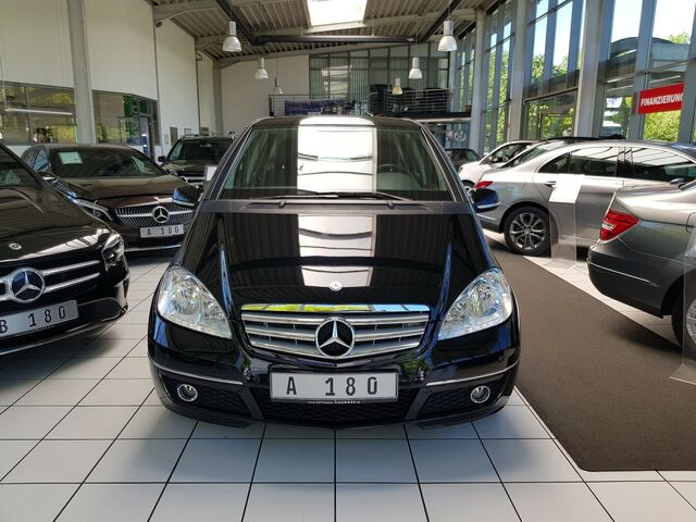 MERCEDES-BENZ A 180 AVANTGARDE AUTOMATIK TEMPO SHZ PTS... Ansicht 15 für Fahrzeugdetailseite