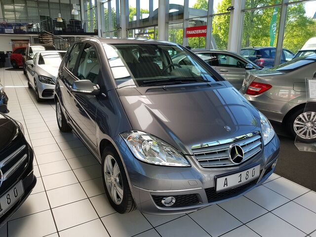 MERCEDES-BENZ A 180 AVANTGARDE KLIMA SPIEGELKAPPBAR TEILLDER... Ansicht 2 für Fahrzeugdetailseite