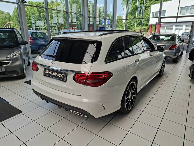 MERCEDES-BENZ C 300 T AMG NIGHT PANO KAMERA COMAND AMBIENTE... Ansicht 3 für Fahrzeugdetailseite