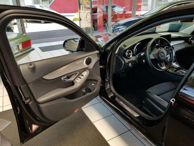MERCEDES-BENZ C 180 AVANTGARDE LED KAMERA AUTOMATIK SHZ TEMPO... Ansicht 6 für Fahrzeugdetailseite