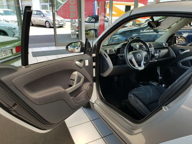 SMART ForTwo CABRIO TURBO AUTOAMTIK SITZHEIZUNG... Ansicht 5 für Fahrzeugdetailseite