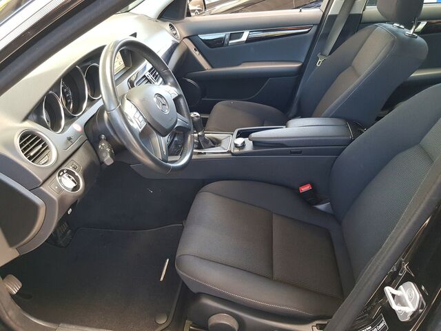 MERCEDES-BENZ C 180 CLASSIC NAVI PTS SHZ KLIMA SPIEGELKLAPPBAR... Ansicht 7 für Fahrzeugdetailseite