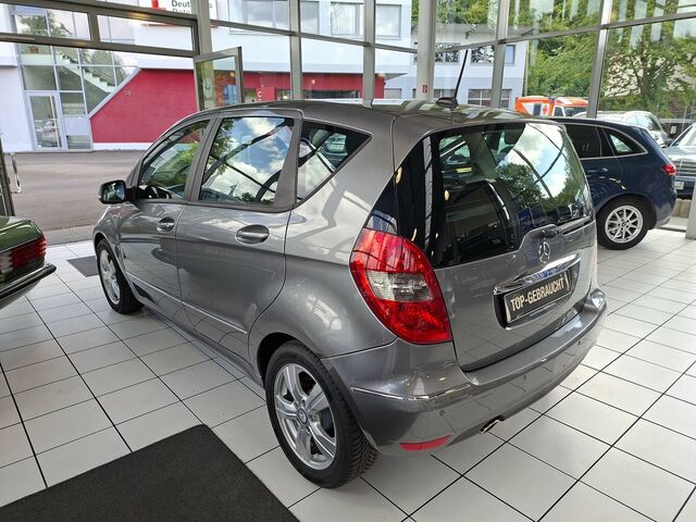 MERCEDES-BENZ A 160 AVANTGARDE AUTOMATIK SHZ PTS TEMPO... Ansicht 4 für Fahrzeugdetailseite