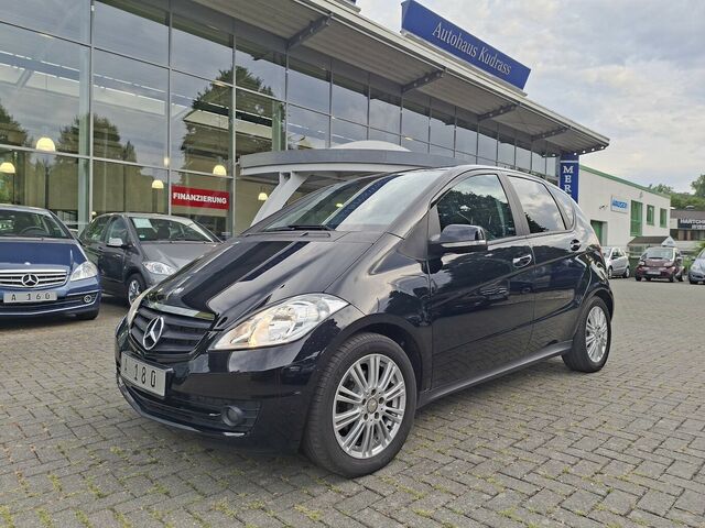 MERCEDES-BENZ A 180 AUTOMATIK PANORAMADACH SHZ TEMPO...