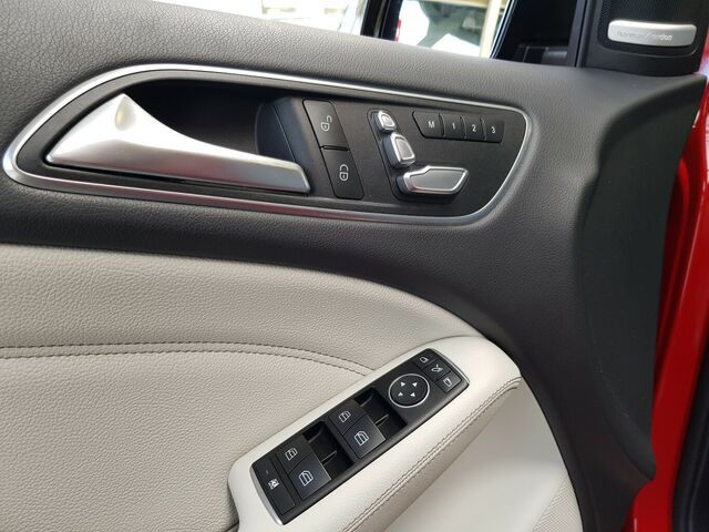 MERCEDES-BENZ B 250 4M URBAN NIGHT LED SOUND MEMORY... Ansicht 7 für Fahrzeugdetailseite