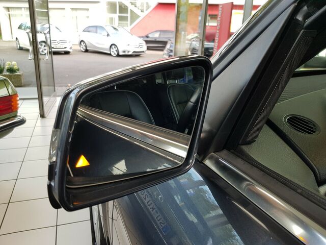 MERCEDES-BENZ GLK 350 AMG AUT PANO KAMERA DISTRONIC ZSH PTS... Ansicht 9 für Fahrzeugdetailseite