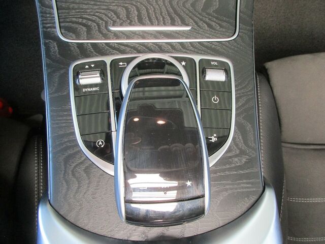 MERCEDES-BENZ C 200 AMG-LINE DISTRONIC LED SHZ AHK-KLAPPBAR DAB... Ansicht 15 für Fahrzeugdetailseite
