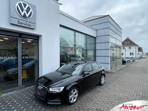 AUDI A3 Sportback A3 Sportback Ambition TDI 110 KW DSG Bluetooth Navi Xenon Klima el. Fenster