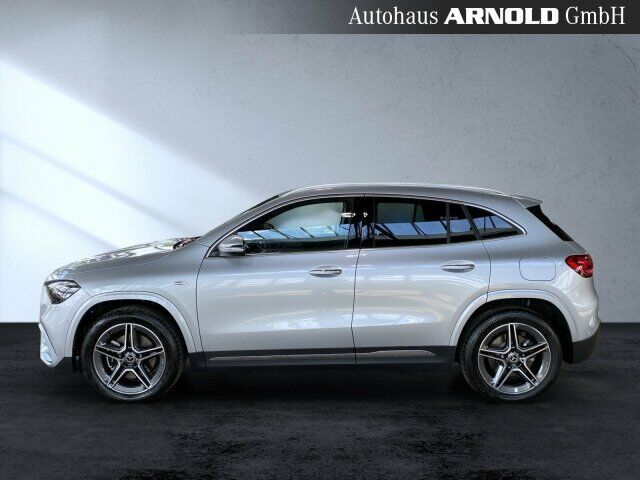 MERCEDES-BENZ GLA 250 e AMG Line Kamera Winter-P. el-Klappe Ansicht 3 für Fahrzeugdetailseite