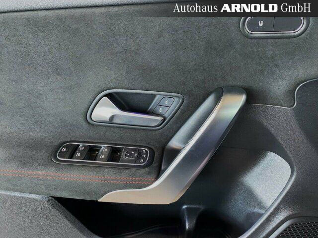 MERCEDES-BENZ CLA 220 Shooting Brake CLA 220 SB AMG Line Kamera LED Navi Sitzheizung Ansicht 14 für Fahrzeugdetailseite