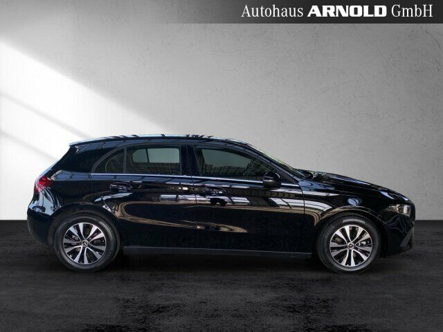 MERCEDES-BENZ A 180 7G-DCT Kamera Sitzheizung Navi MBUX DAB Ansicht 6 für Fahrzeugdetailseite