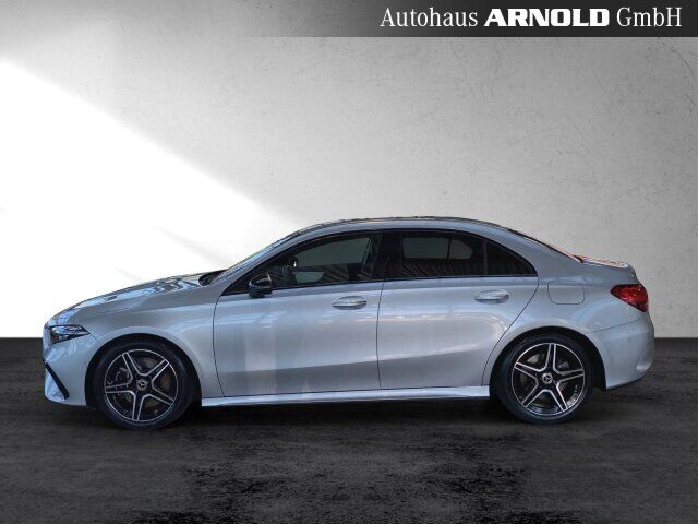 MERCEDES-BENZ A 250 4M Limousine AMG Line MULTIB Burmester 360 Ansicht 3 für Fahrzeugdetailseite