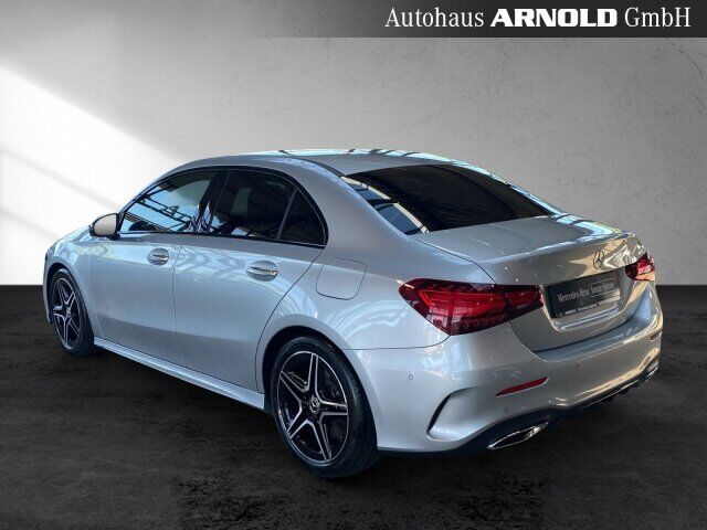 MERCEDES-BENZ A 250 4M Limousine AMG Line MULTIB Burmester 360 Ansicht 4 für Fahrzeugdetailseite