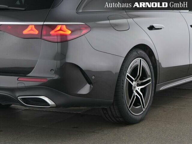 MERCEDES-BENZ E 220 T d AMG Line Night AHK Distr Kamera Totw. Ansicht 5 für Fahrzeugdetailseite