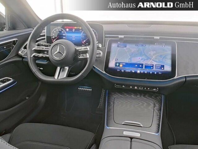 MERCEDES-BENZ E 220 T d AMG Line Night AHK Distr Kamera Totw. Ansicht 7 für Fahrzeugdetailseite