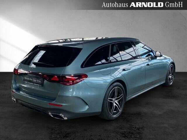 MERCEDES-BENZ E 300 T e AMG Line Pano AHK 360° Burmester Distr Ansicht 5 für Fahrzeugdetailseite