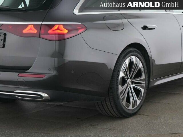 MERCEDES-BENZ E 220 T d Avantgarde AHK 19-LMR Kamera Distr. Ansicht 5 für Fahrzeugdetailseite