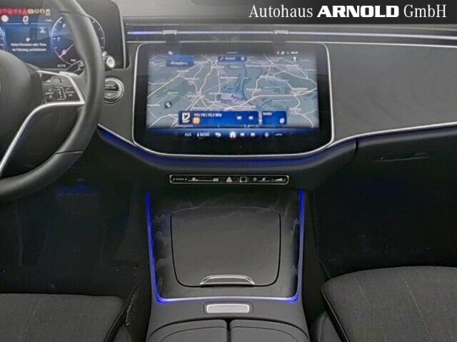 MERCEDES-BENZ E 220 T d Avantgarde AHK 19-LMR Kamera Distr. Ansicht 8 für Fahrzeugdetailseite