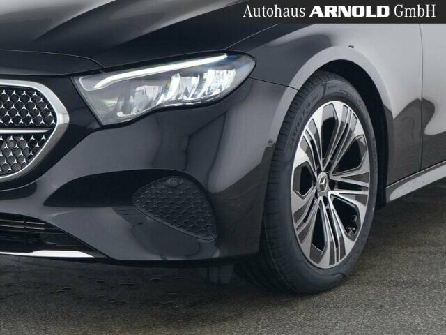 MERCEDES-BENZ E 220 T d 4M Avantgarde Pano AHK Distr. Kamera Ansicht 4 für Fahrzeugdetailseite