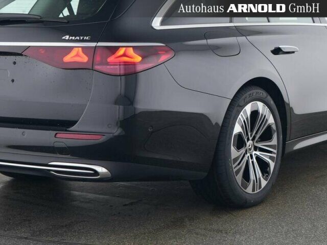 MERCEDES-BENZ E 220 T d 4M Avantgarde Pano AHK Distr. Kamera Ansicht 5 für Fahrzeugdetailseite